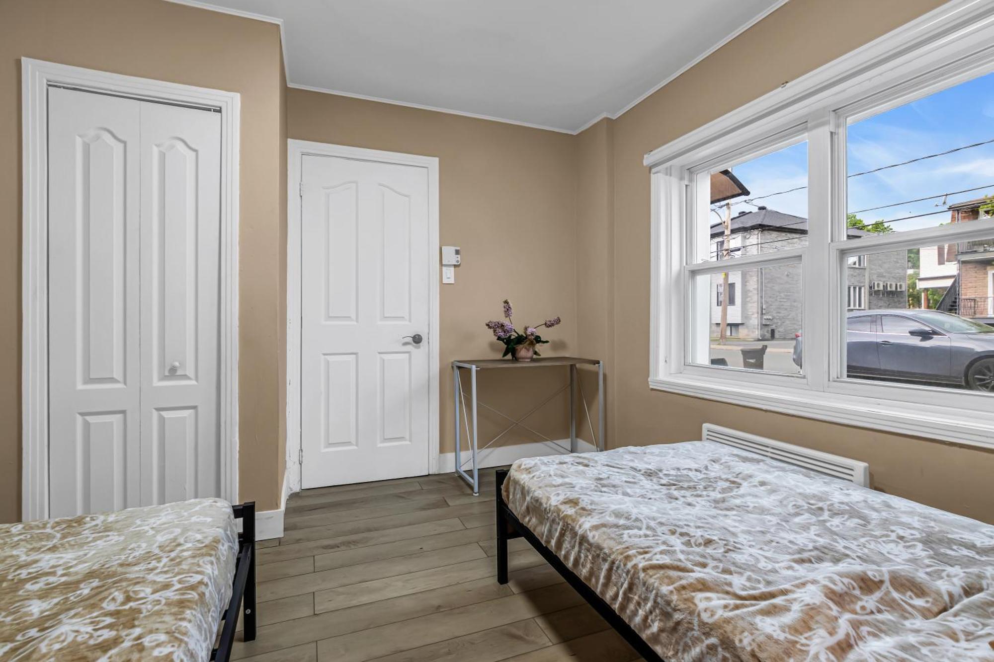 Beautiful 2 Bdr South Shore Montreal Longueuil Bagian luar foto