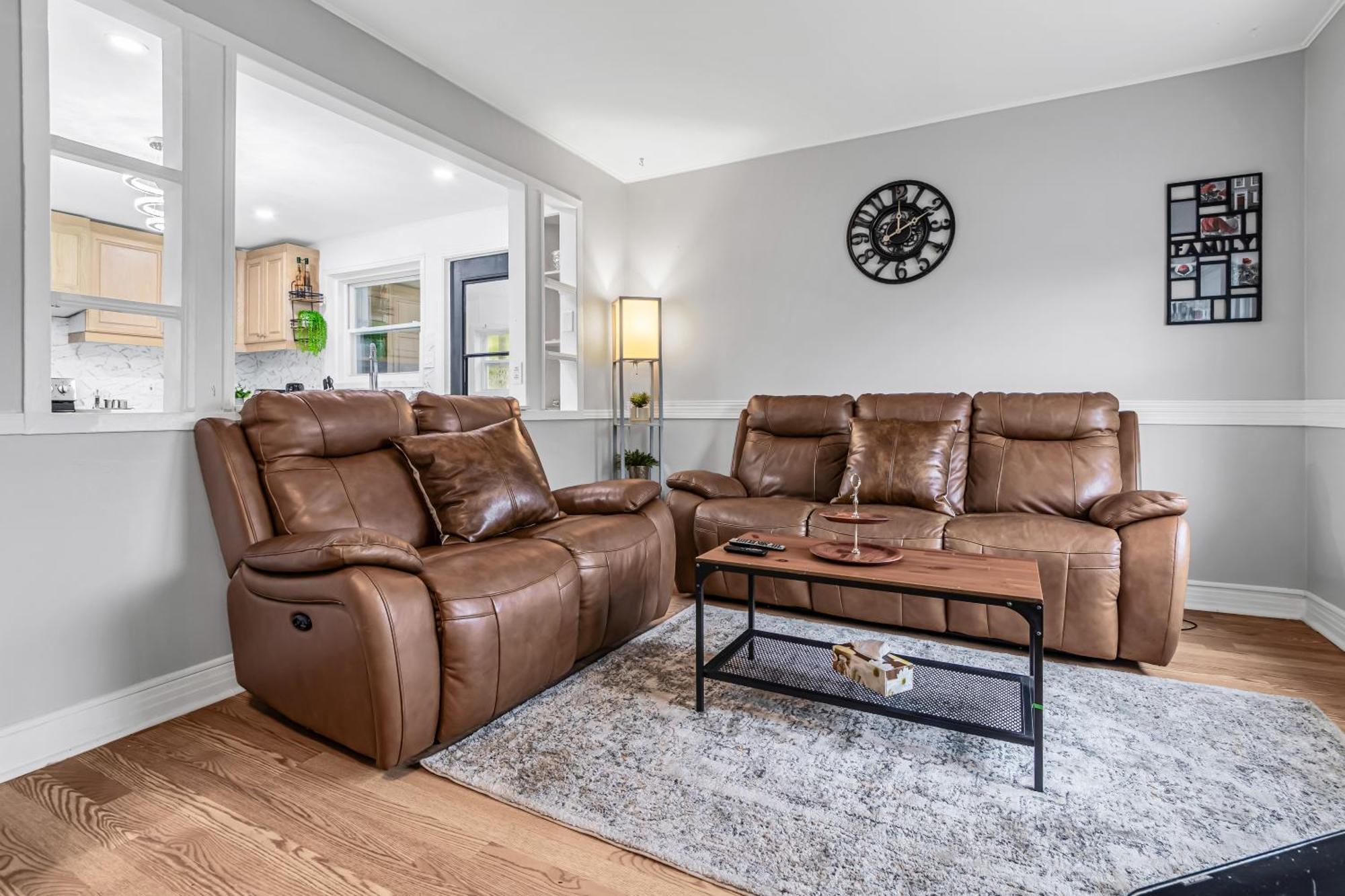 Beautiful 2 Bdr South Shore Montreal Longueuil Bagian luar foto